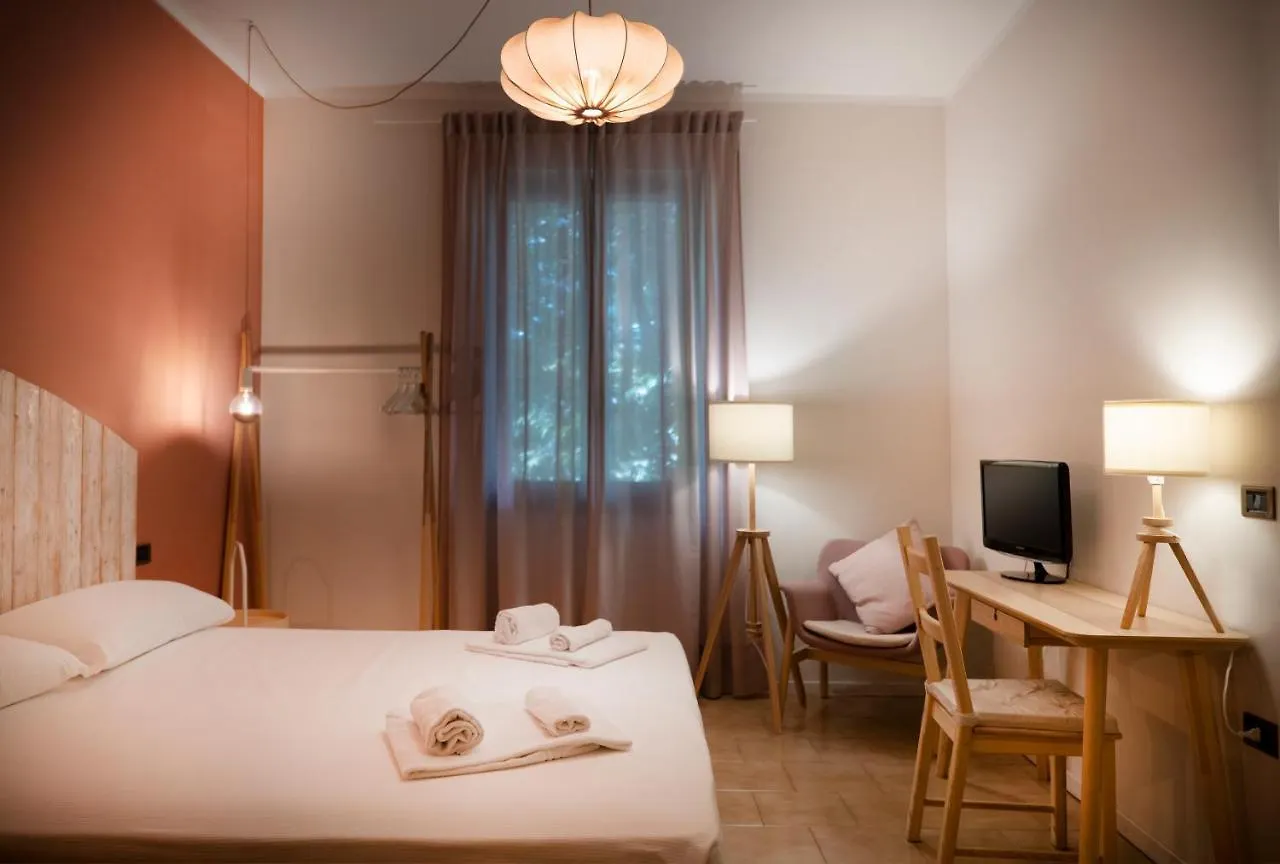 Hotel Riviera Desenzano del Garda 3*,