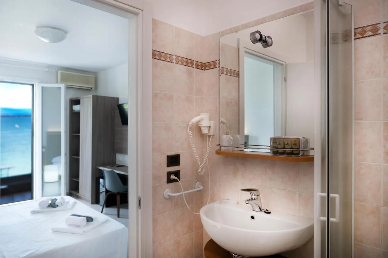 ***  Hotel Riviera Desenzano del Garda Italy