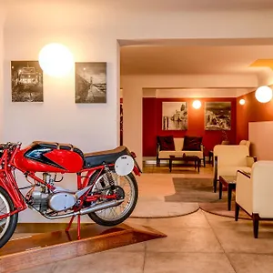 Отель Hotel City, Дезенцано-дель-Гарда