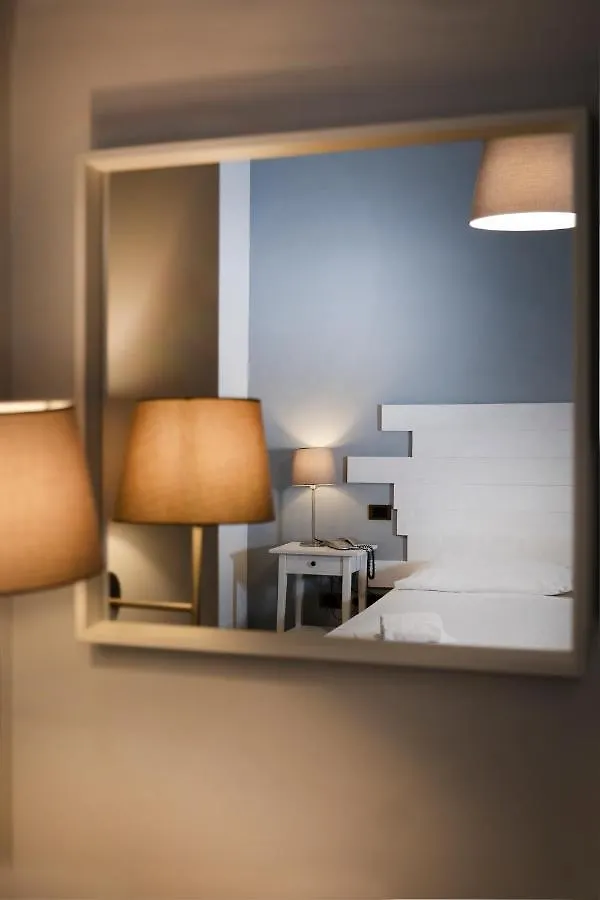Hotel Riviera Ντεζεντσάνο ντελ Γκάρντα